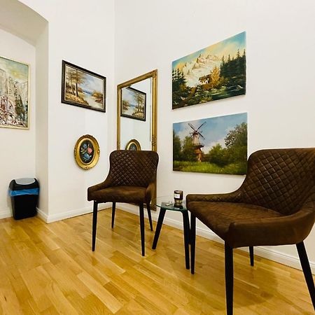 Direct City Center-Privat Rooms-5 Minutes Mariahilferstrasse 维也纳 外观 照片