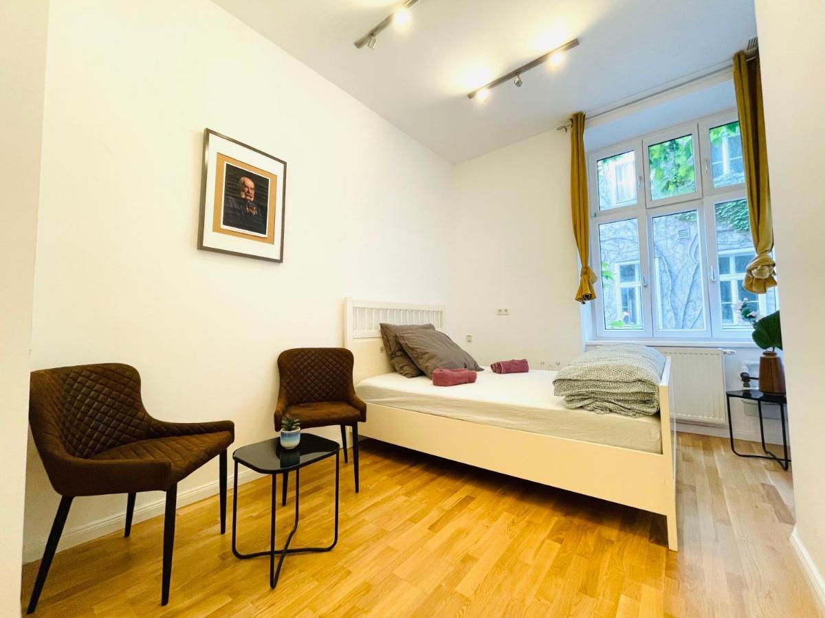 Direct City Center-Privat Rooms-5 Minutes Mariahilferstrasse 维也纳 外观 照片